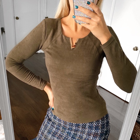 🌳 GIORGIA OLIVE GREEN SUEDE LONG SLEEVE TOP! - Picture 1 of 15